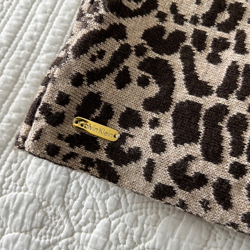 Calvin Klein Infinity Scarf - Animal Print (OS) - Picture 2 of 4